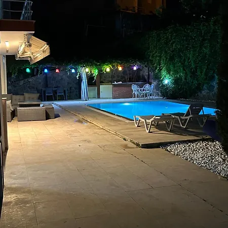 Tuerkan * Kusadası